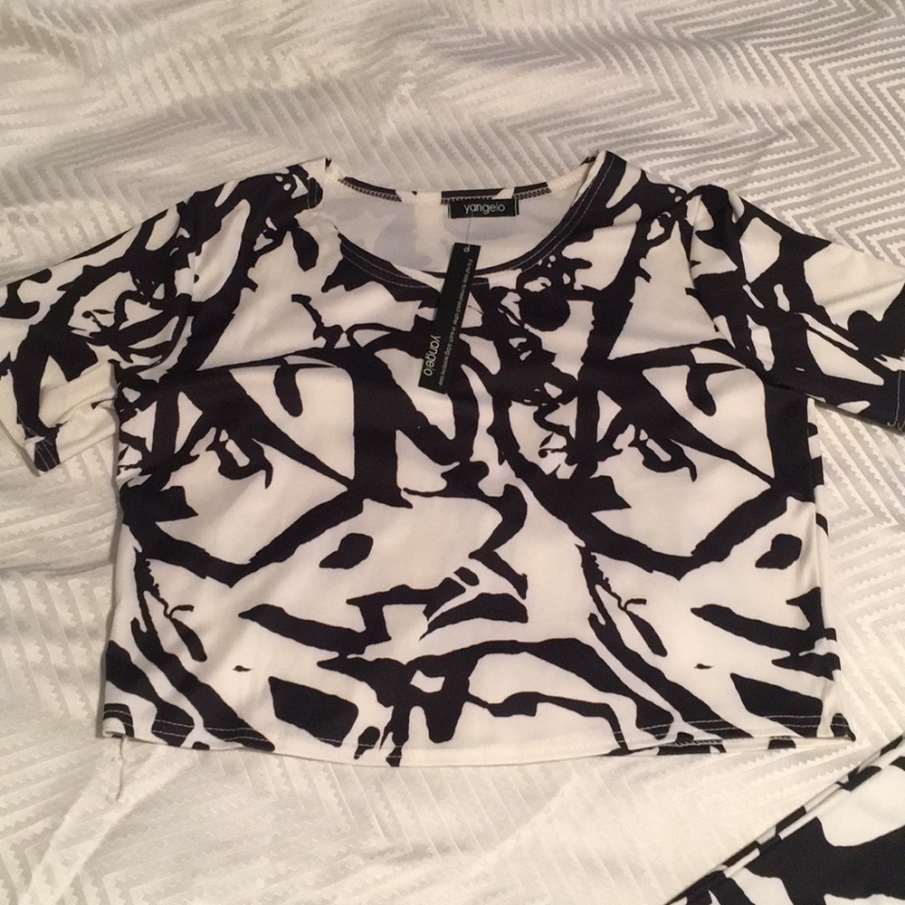 Black and white pants set with pockets